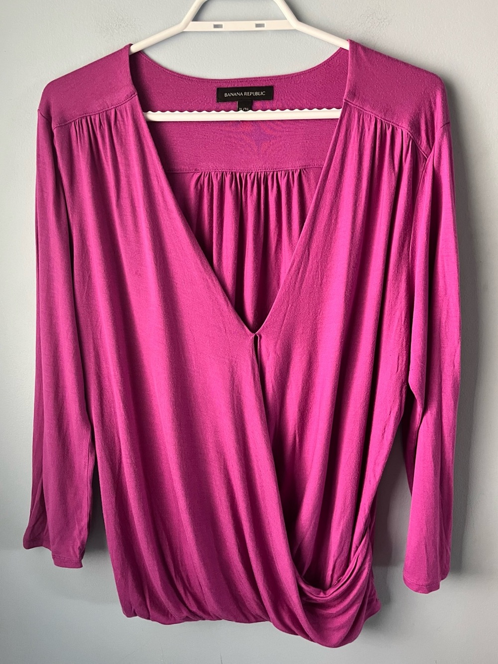 ✨ 3/$30 Banana Republic Magenta Purple Wrap-Style Long Sleeve Top Size XL